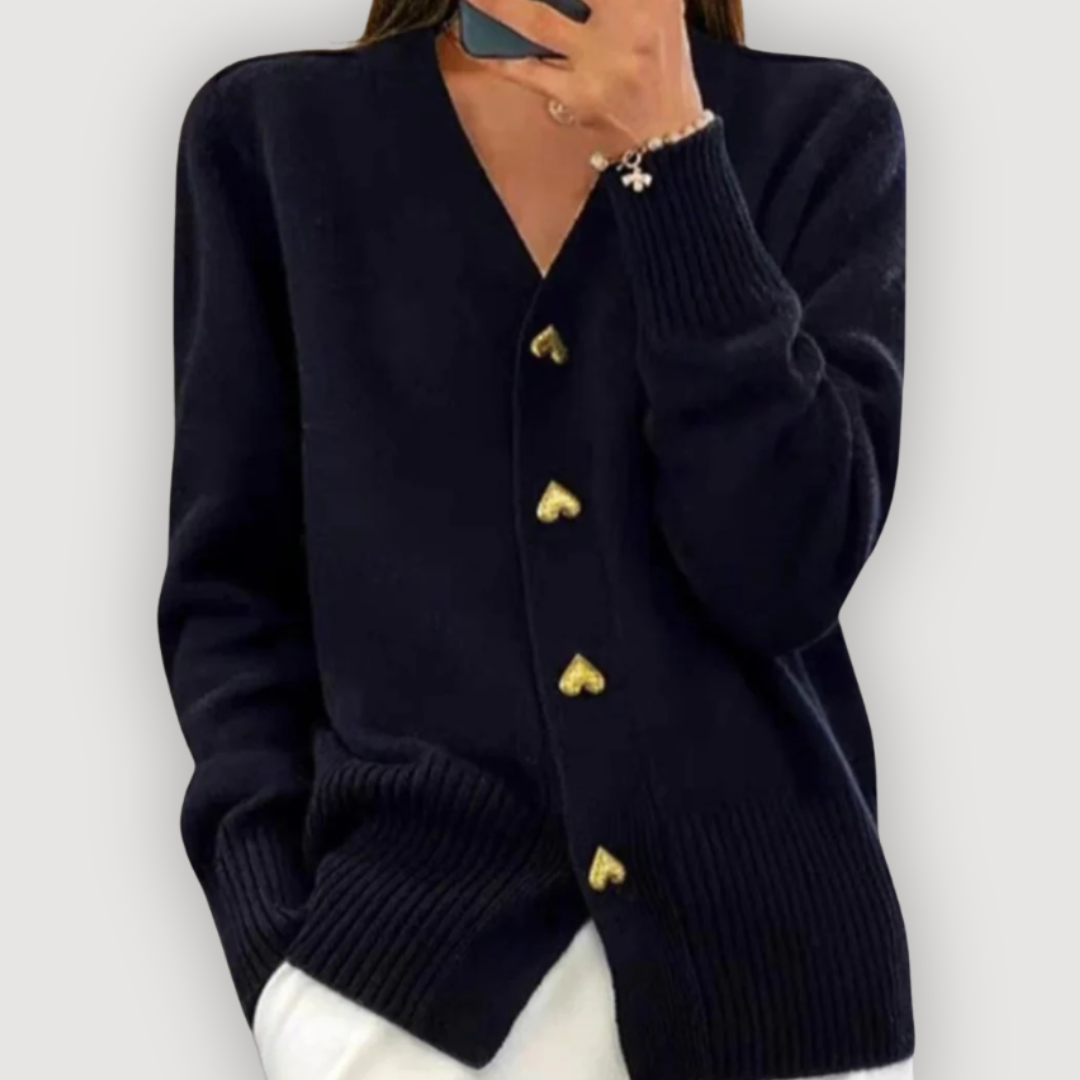 JAMIE – HEART BUTTON CARDIGAN