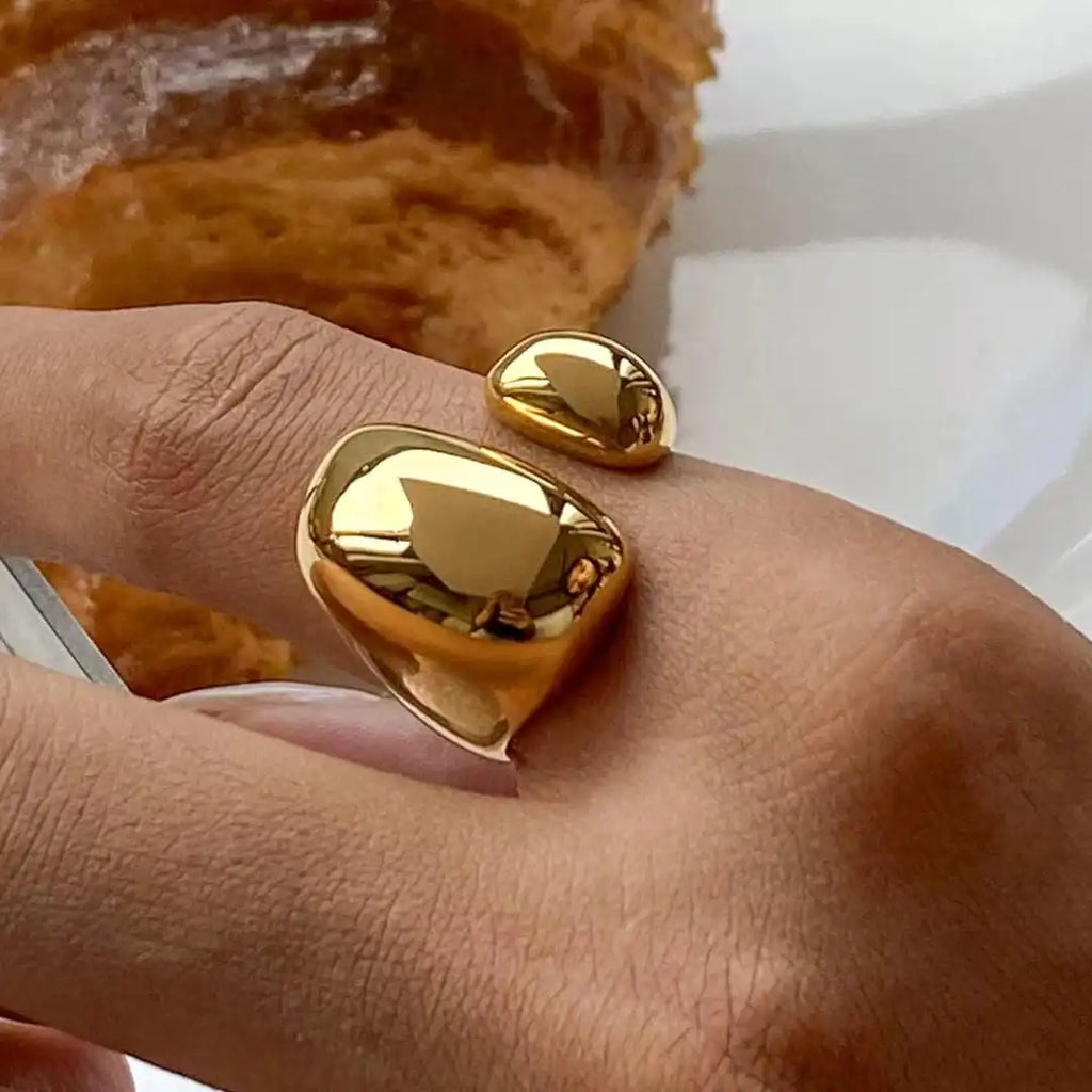 Minimalist Gold Flow Ring