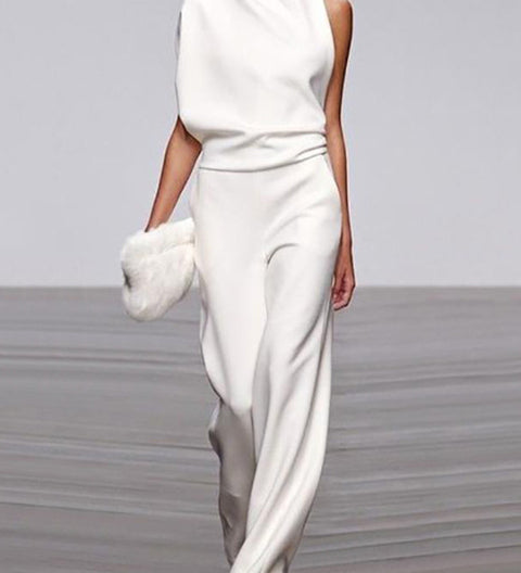 Jenna - Style and Comfort in One Look