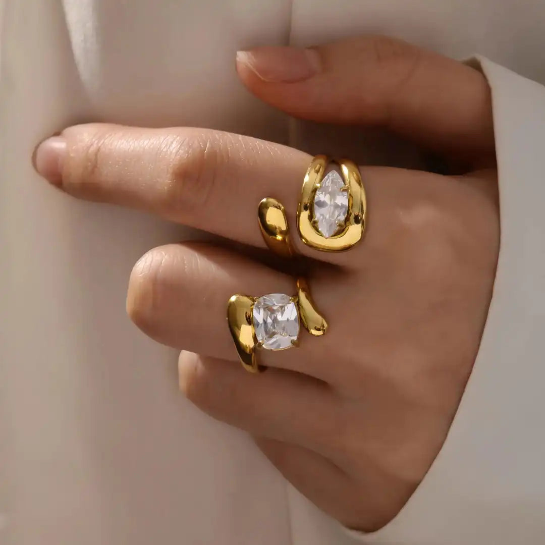 Timeless Gold Water Drop Zirconia Ring