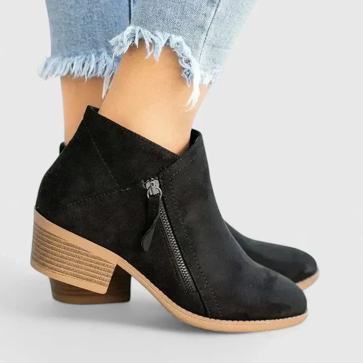 Amrei | Orthopedic Boots
