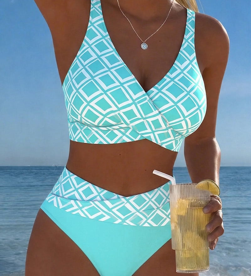 Fiona - Two-Piece Bikini with Cut-Out Bra and Diamond Pattern