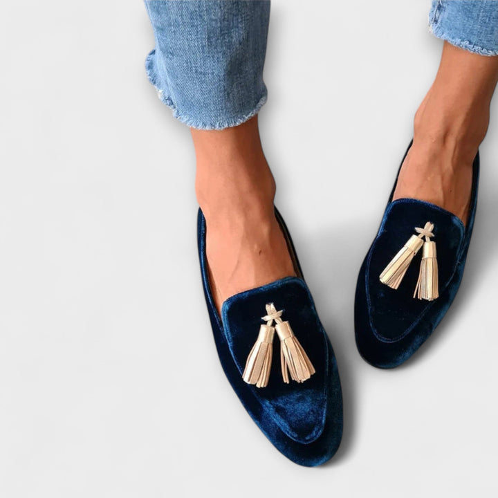 Laura – Vintage-inspired loafers with tassels