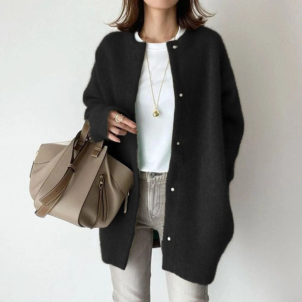 Vânia - Luxurious Knit Cardigan