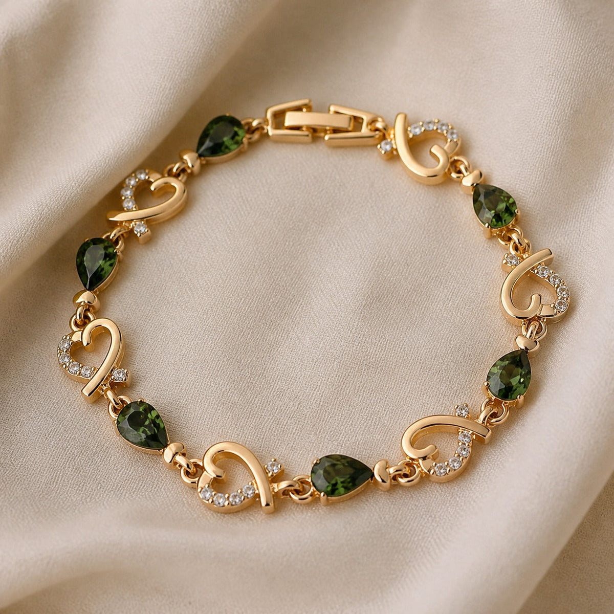 Emerald Heart Enchantment Bracelet